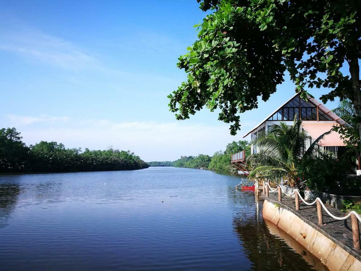 Homestay Ala Riverview Lodge Kota Bharu Dış mekan fotoğraf